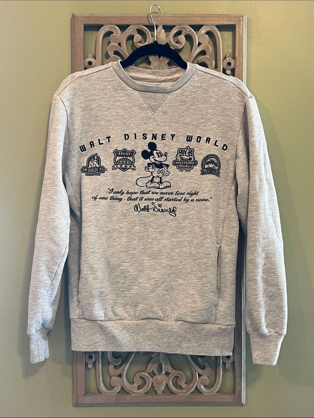 Disney World Gray Mickey Mouse Crewneck Quote Sweatshirt Embroidery Signature S